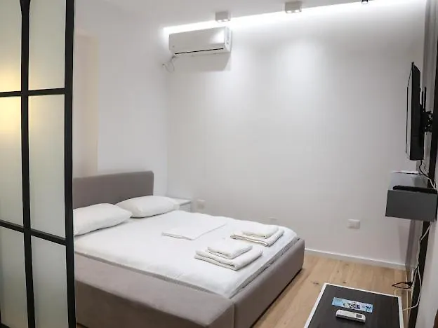 Central Apartment * 地拉那